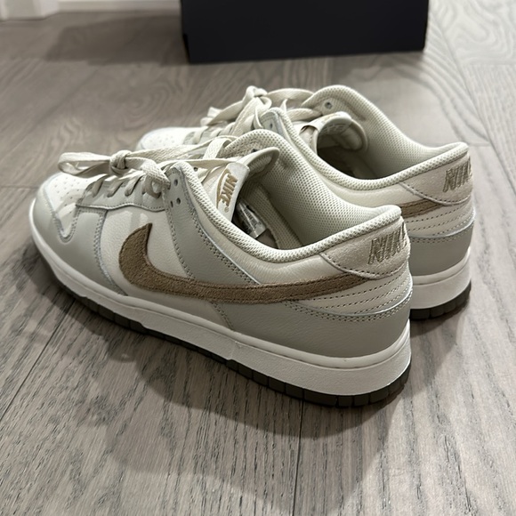 Nike Dunk Low SE - Picture 2 of 4